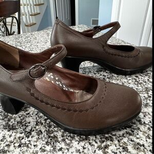 Dansko Women's Brown Mary Jane Shoes